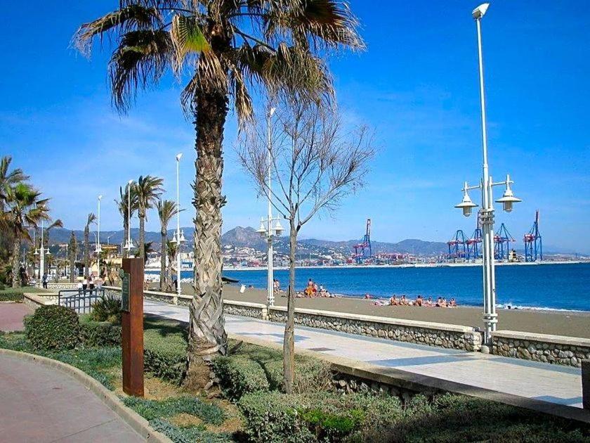 Goya Apartamentos Málaga Extérieur photo